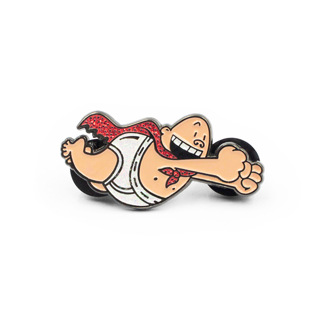 Pin de solapa de esmalte duro personalizado de dibujos animados con insignia del fabricante