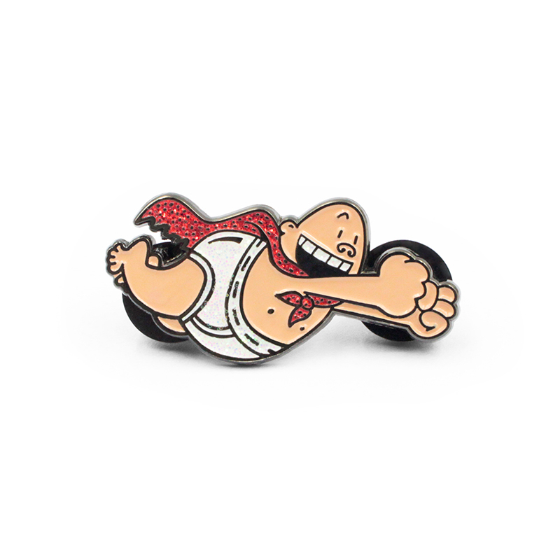Pin de solapa de esmalte duro personalizado de dibujos animados con insignia del fabricante