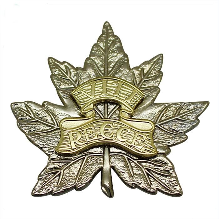 Pin de solapa de metal de hoja de arce con revestimiento doble 3D