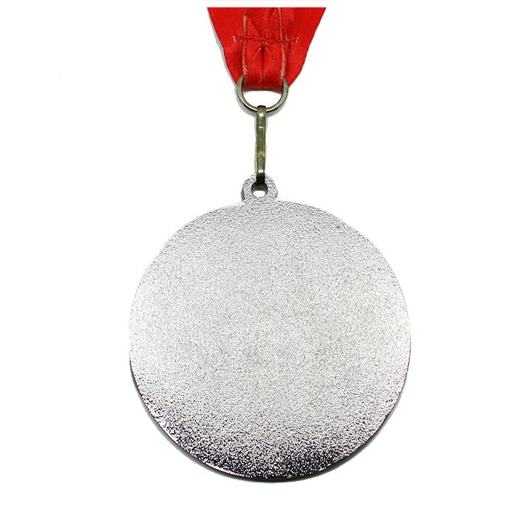 Medalla de metal en pasta de color personalizada con cordón