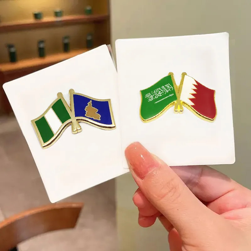 Pin de bandera de país de esmalte duro suave