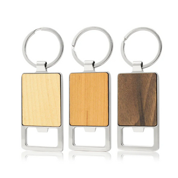 Llavero de madera con abrebotellas