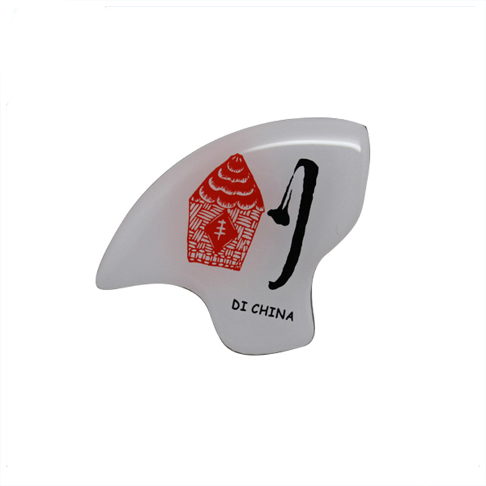 Pin de solapa de impresión offset con logotipo personalizado de forma irregular