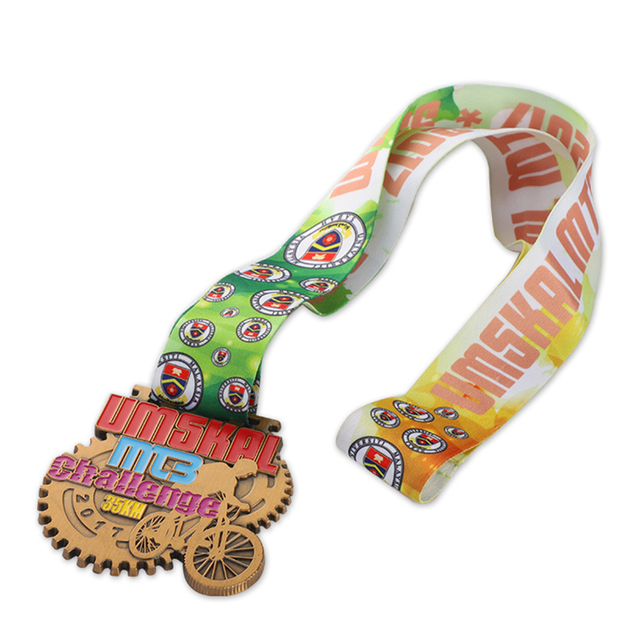 Desafío 35K Estrella de Bronce Ciclismo Relegious Milagroso Collar Medallas y Cintas Militares