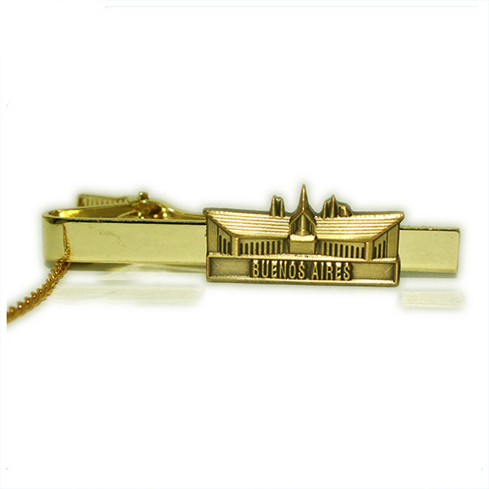 Pasador de corbata de metal con diseño de edificio dorado antiguo modelo 3d