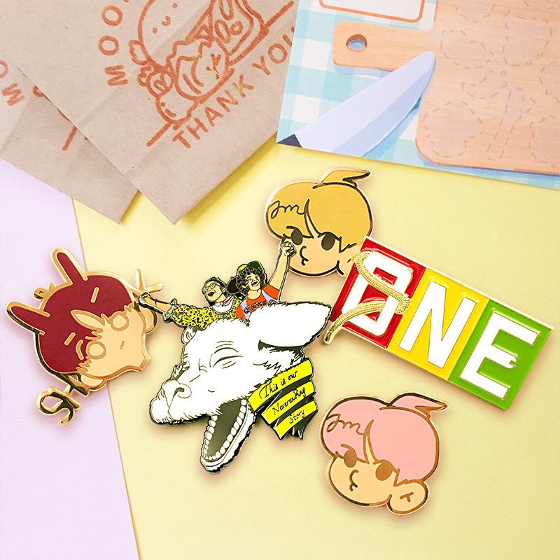Pin de esmalte duro personalizado