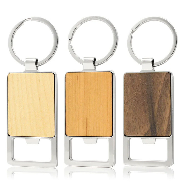 Llavero con abrebotellas de madera grabado, proveedor de llaveros