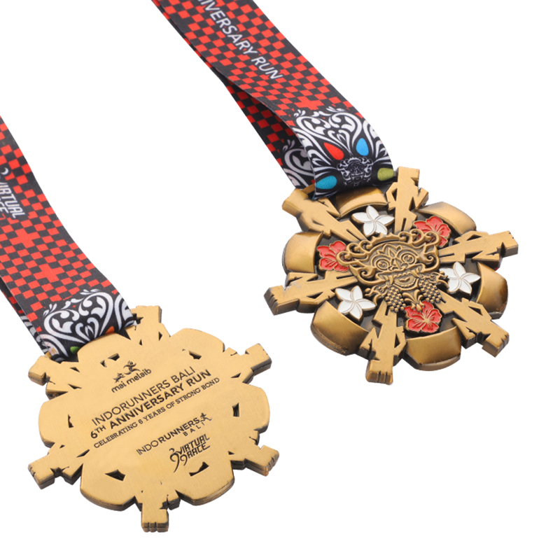 Copo de nieve Baloncesto Femenino Equipo artístico All-Around Individual Bádminton Medallas del Globo de Oro