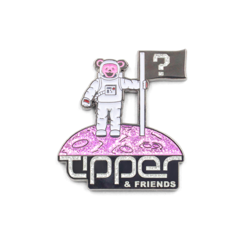 Pin de solapa de esmalte duro de dibujos animados con insignia de diseño personalizado