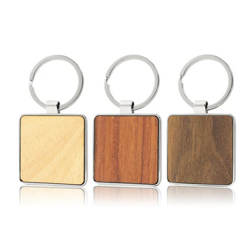 Llavero de madera cuadrado