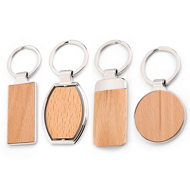 Llavero de madera con nombre en blanco personalizado al por mayor de fábrica 